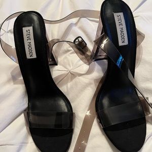 brand new Steve Madden block heels - they run small more like a 9